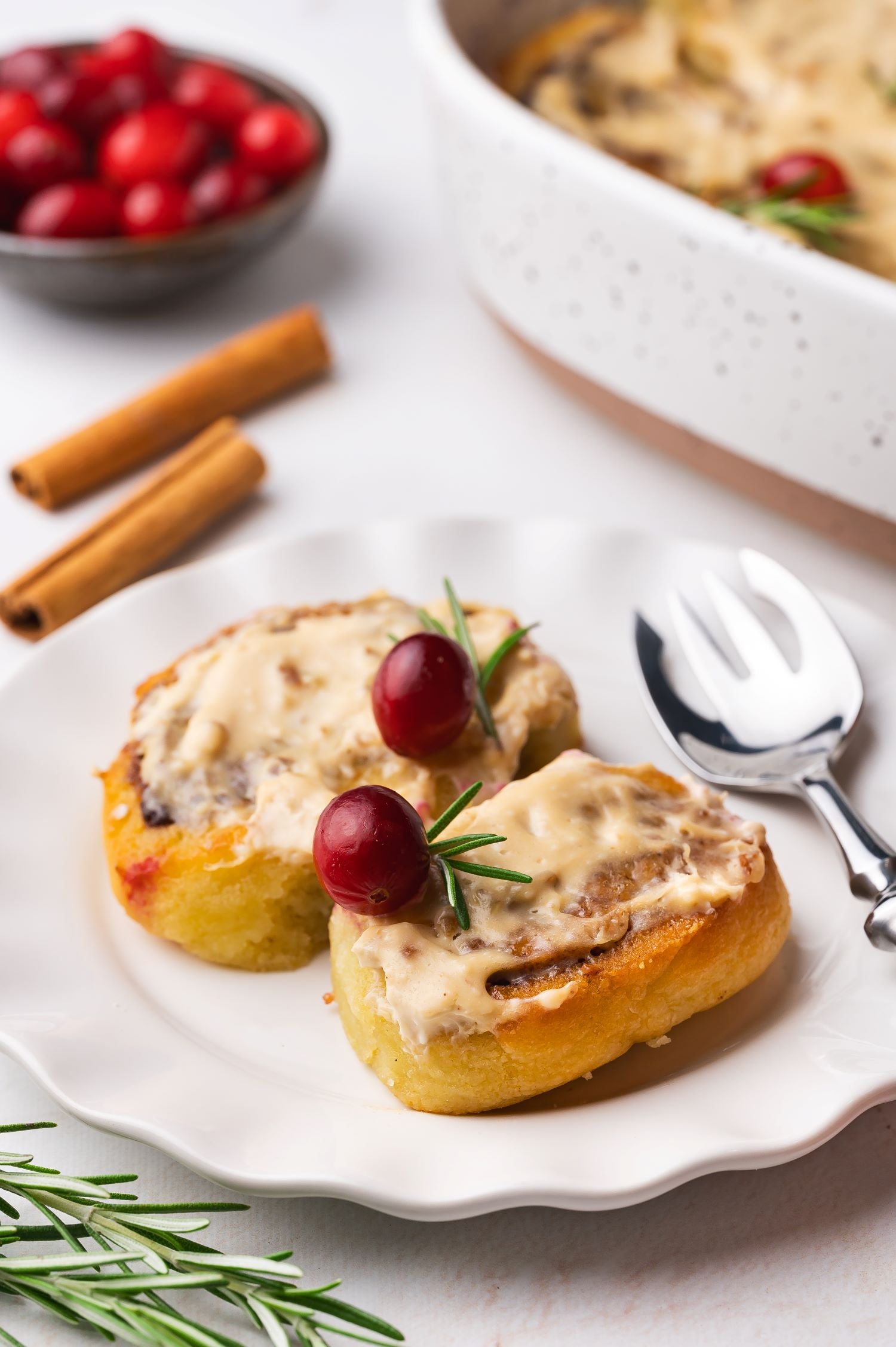 Keto Christmas Cinnamon Rolls Recipe | Keto Pint